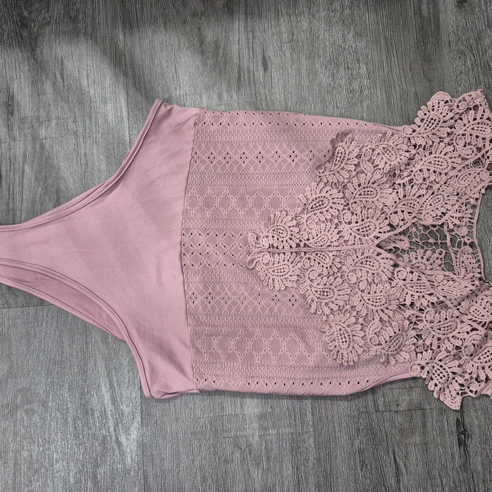 SHEIN Dusty Pink Lace Detail Top